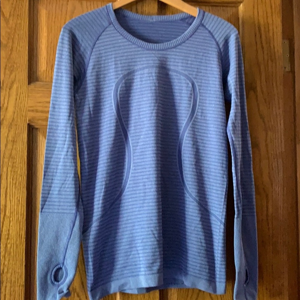 Lululemon top